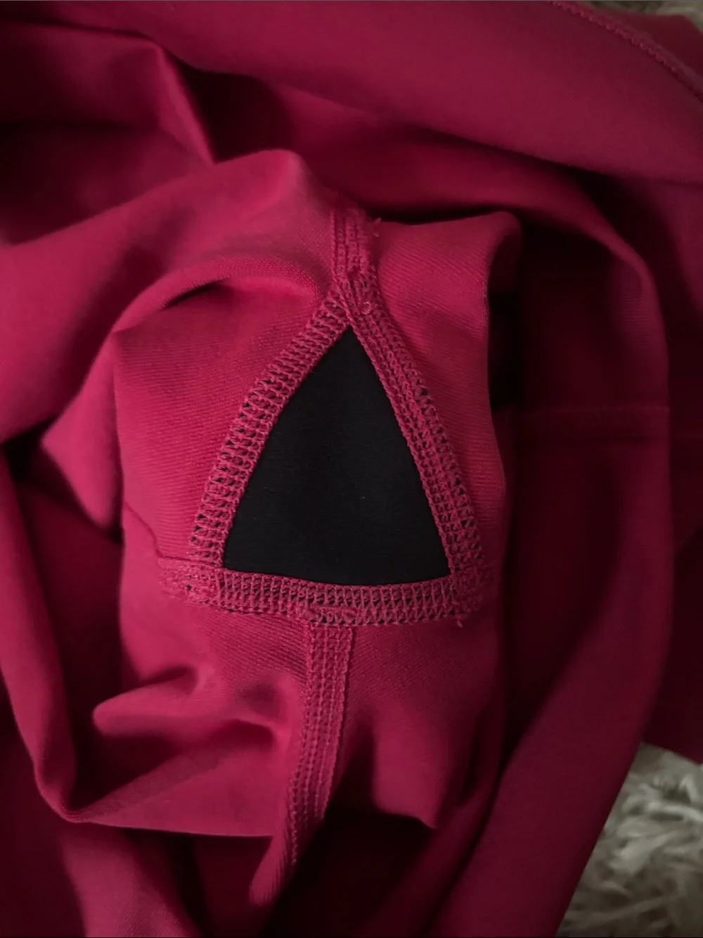 ALO Yoga High-Rise Performance Bike Shorts - Raspberry Red size small